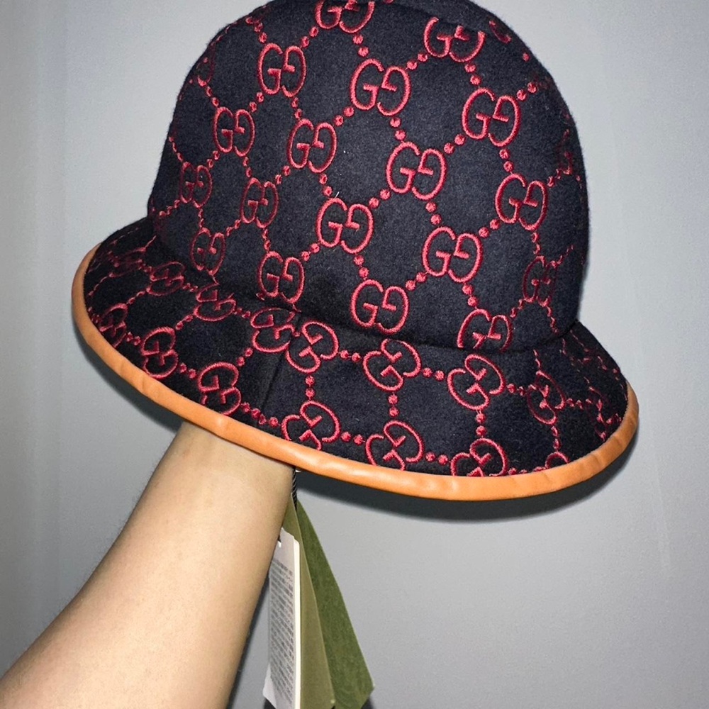 Gucci Black Bucket Hat with Red GG Monogram and Tan Trim